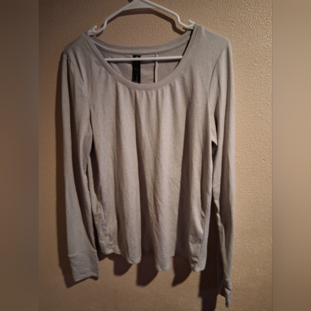 Yogalicious Tan Athletic Top With Breathable Criss Cross Back Thumb Holes M